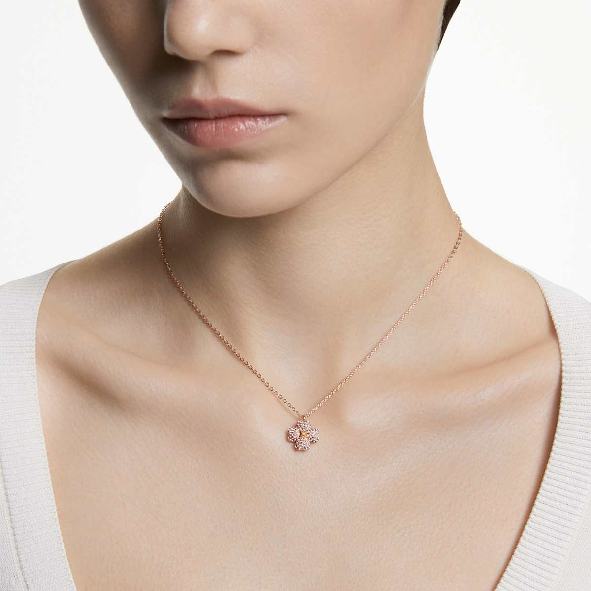 Latisha pendant