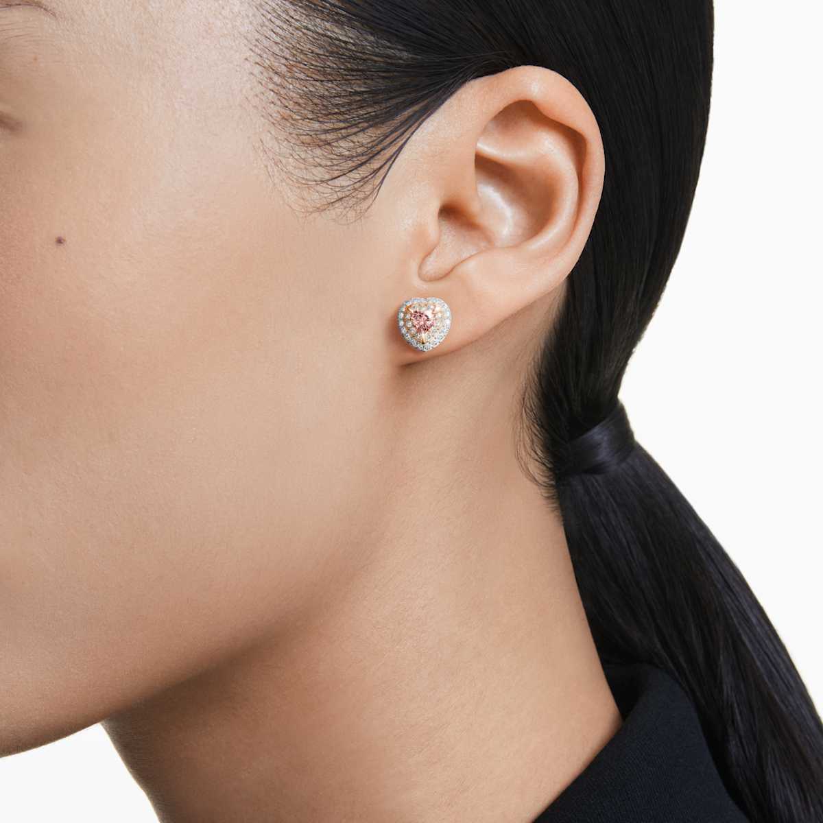 One stud earrings