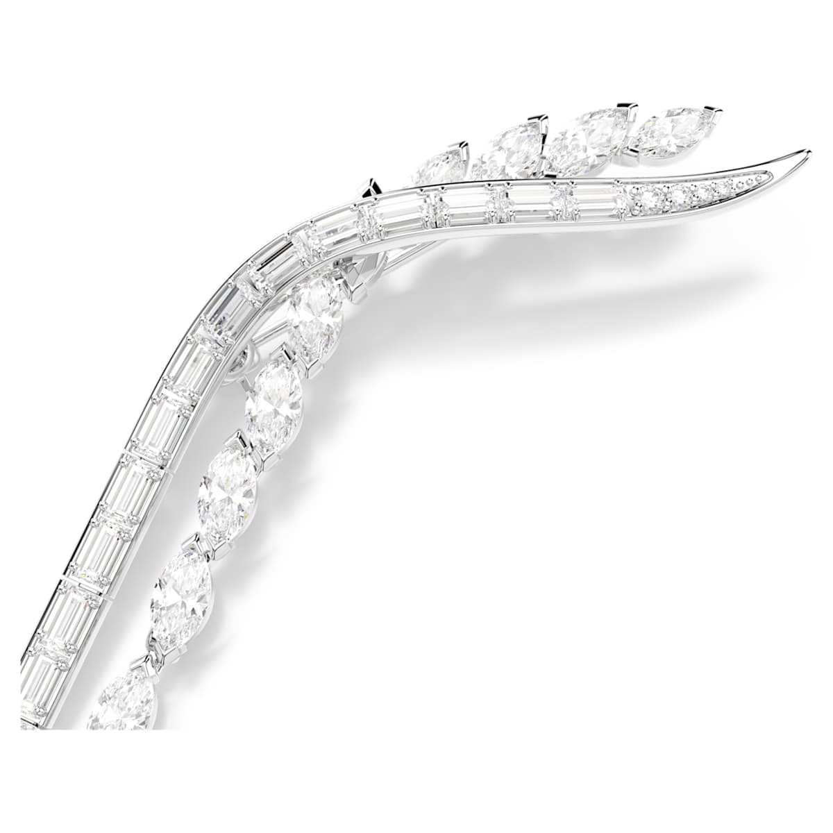 Mesmera brooch