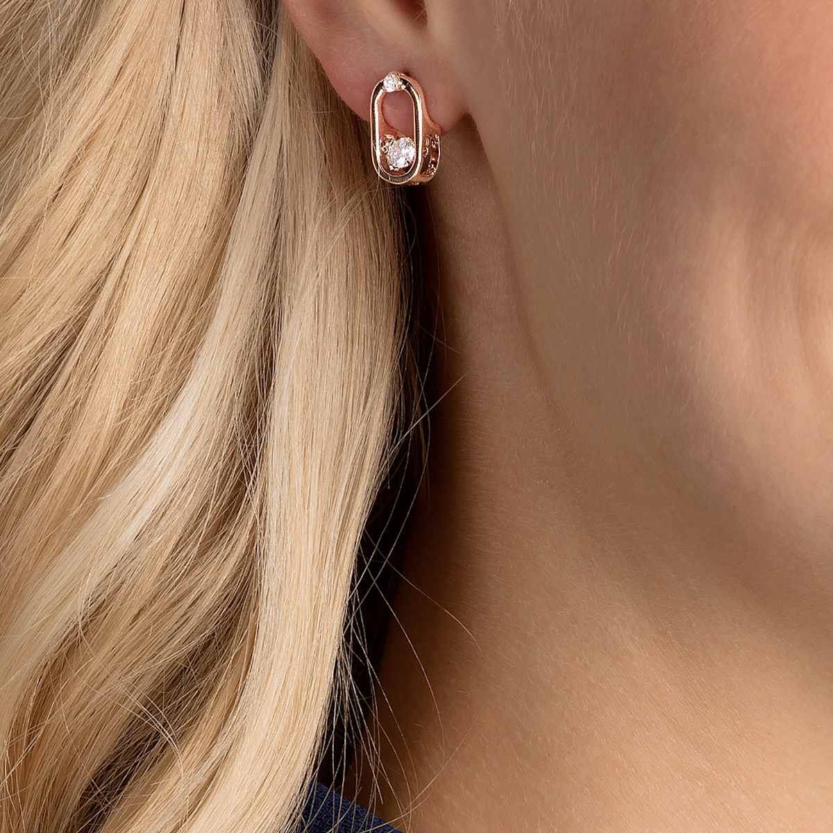 Una stud earrings