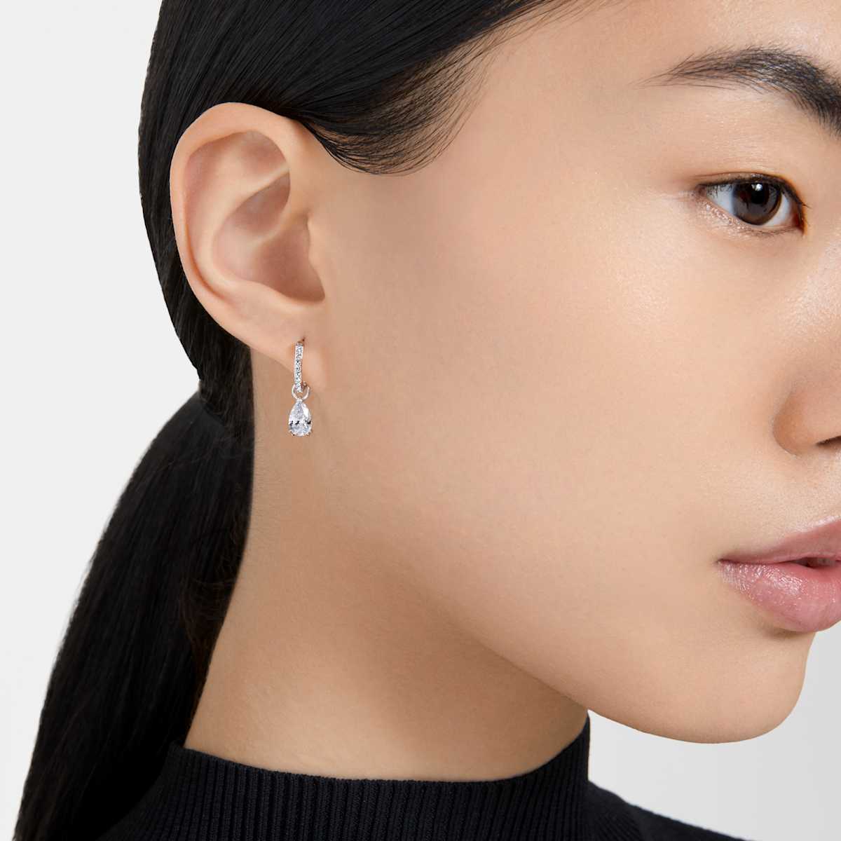 Stilla drop earrings