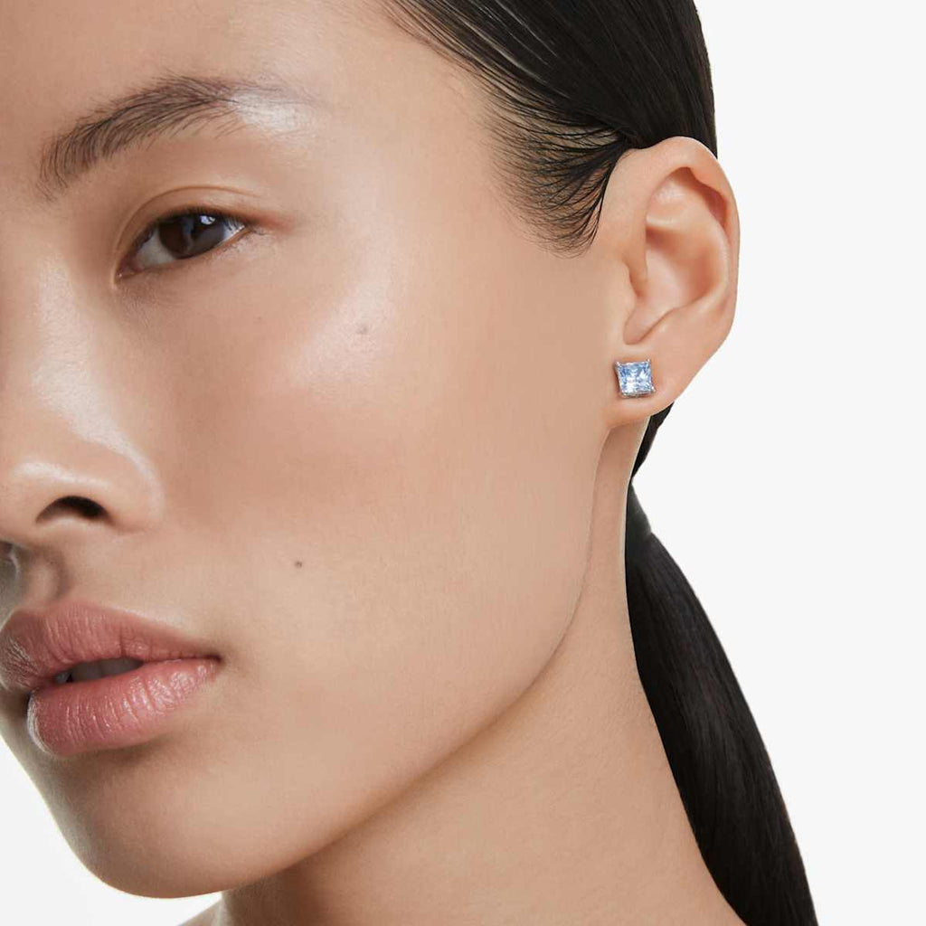 Matrix stud earrings