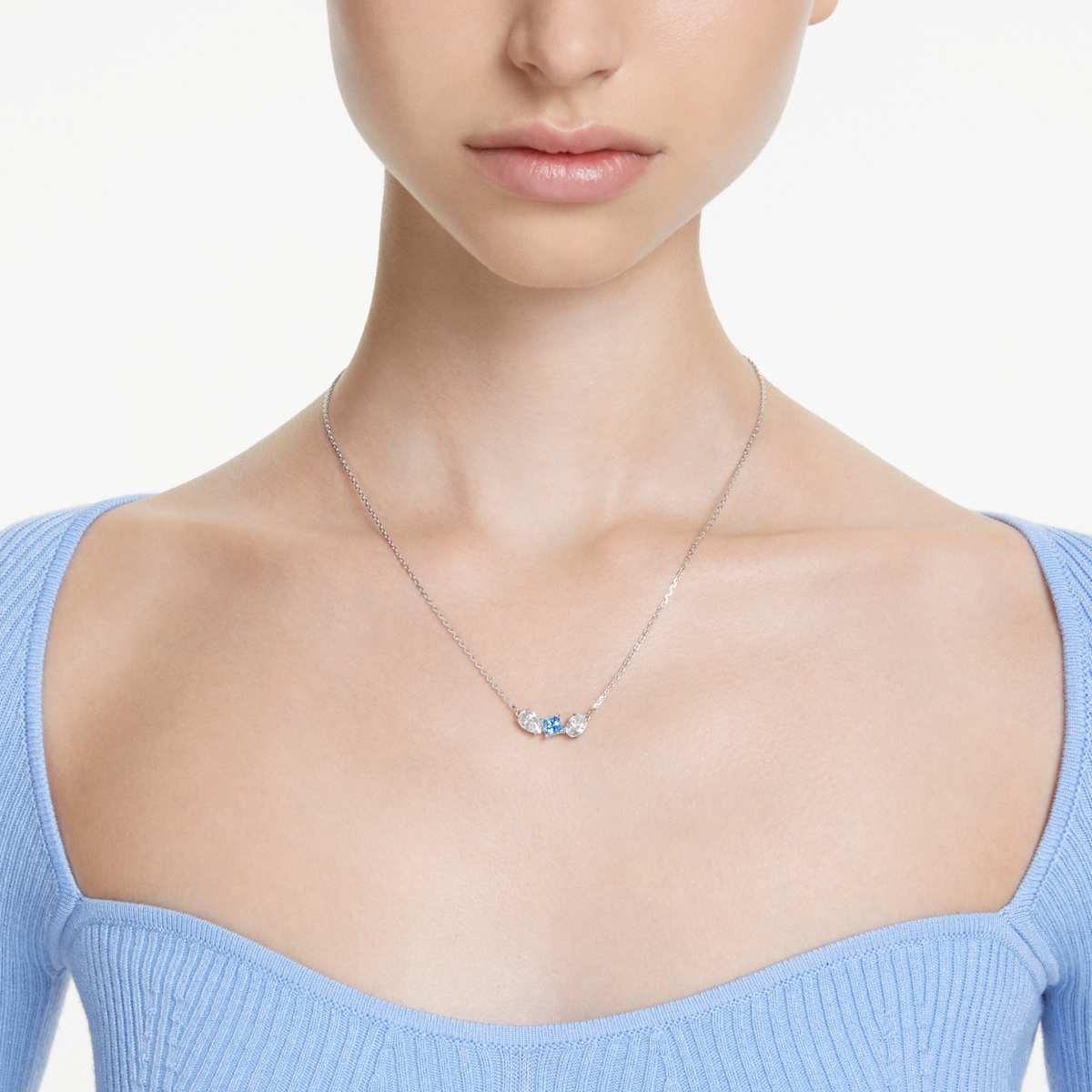 Mesmera pendant